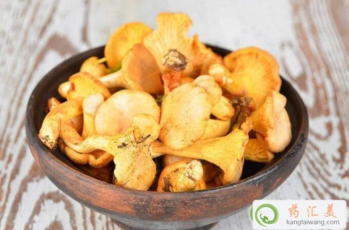 胰腺炎能吃雞油菌嗎 胰腺炎能吃雞油菌嗎